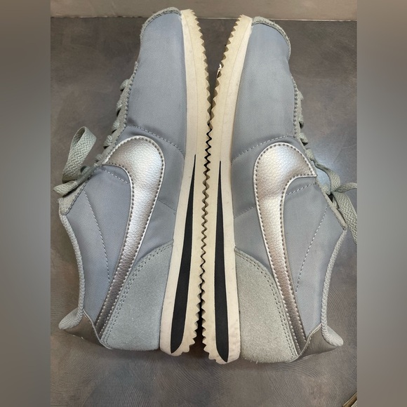 Nike Cortez Classic Blue Silver Swish Lace Emblems Silver Womens 6.5 Athletic - Picture 6 of 7